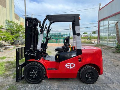 XE NÂNG DIESEL 3 TẤN CPCD30H3