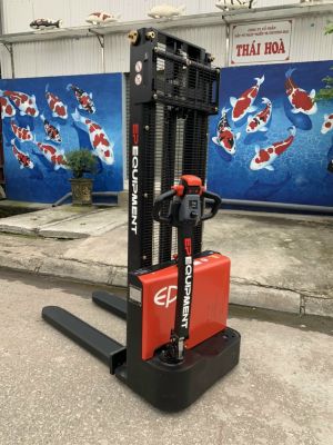 XE NÂNG ĐIỆN STACKER 1.5 TẤN EST152