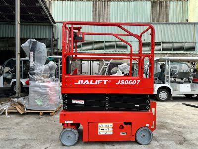 XE NÂNG NGƯỜI 6m JS0607 JIALIFT